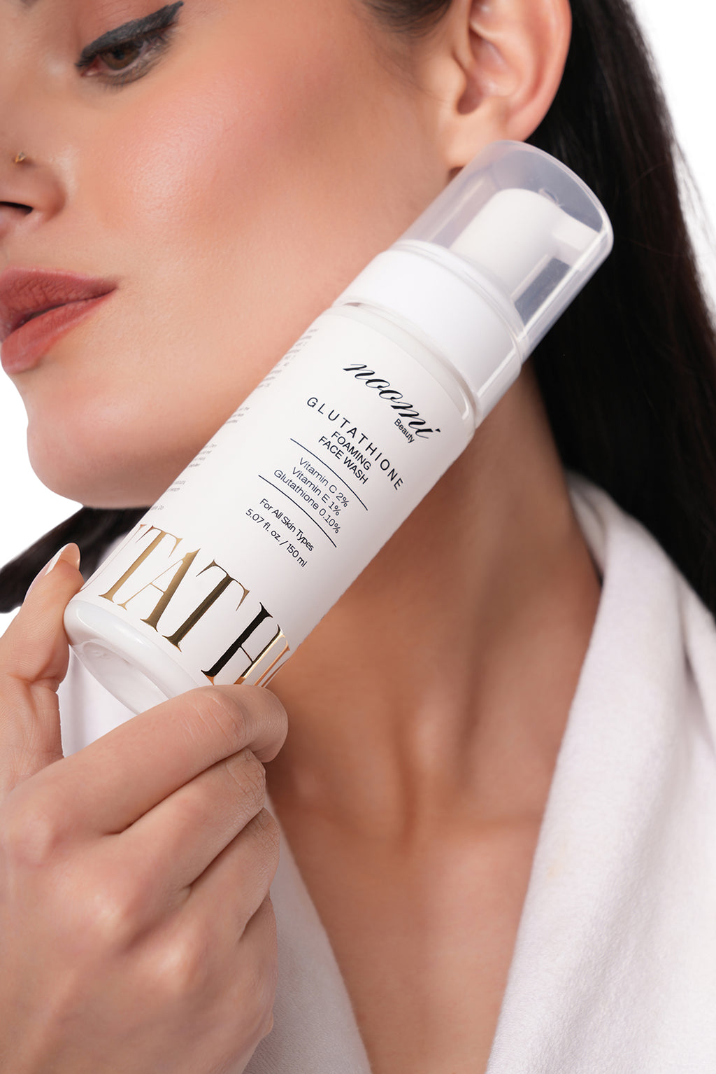 Glutathione Foaming Facewash With Vitamin C (2%) & Vitamin E (1%) For Clean, Fresh & Brighter-Looking Skin