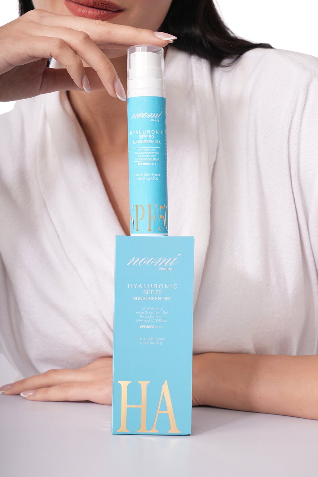 1% Hyaluronic Aqua Sunscreen Gel Broad-Spectrum UVA & UVB Protection SPF 50 PA++++ | Lightweight Aqua Gel